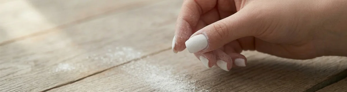 Tırnak pudrası Nail Powder uygulanmış tırnak görseli